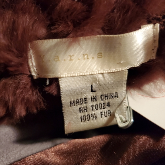 YARNS Faux Fur Brown Classic Shawl/Cape - Picture 2 of 9